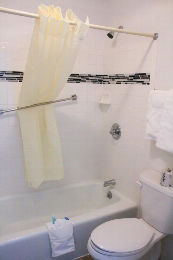 Chaparral Motor Inn image 9