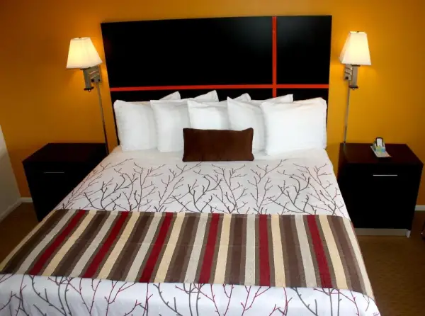 Chaparral Motor Inn 7